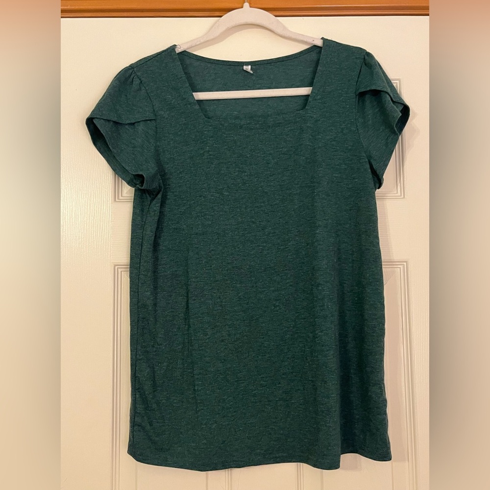 Women's Green Top